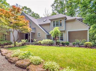 55 Laureate Dr, Middletown, CT 06457