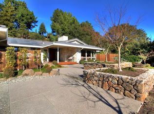 17 Cedar Ln, Orinda, CA 94563