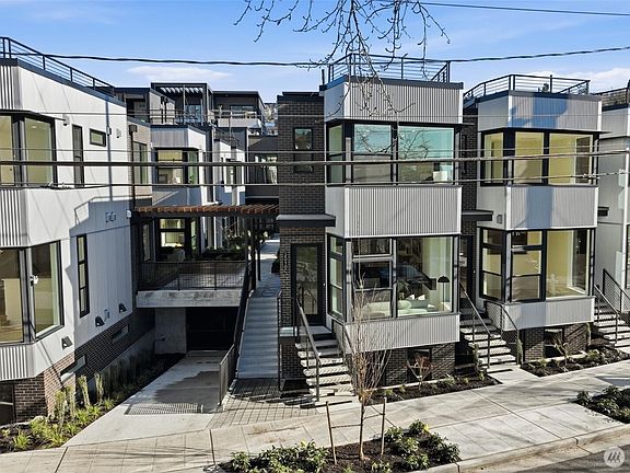 2nd image of 2010 Fairview Avenue E #A