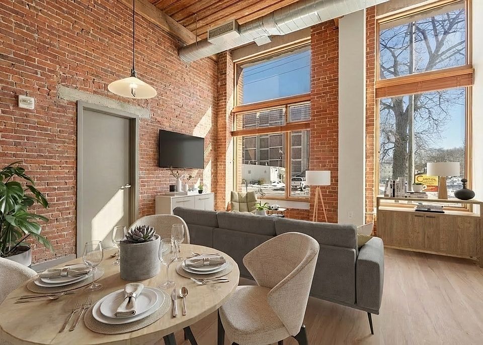 1st image of 146 Court St APT 108