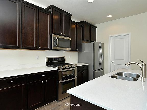 3rd image of 16522 E 90th Circle