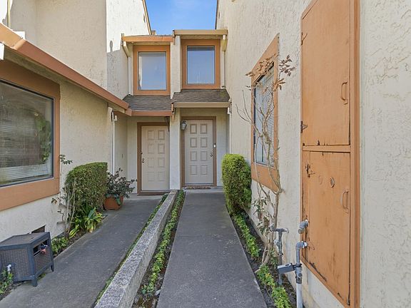 3rd image of 2309 Kristie Ln