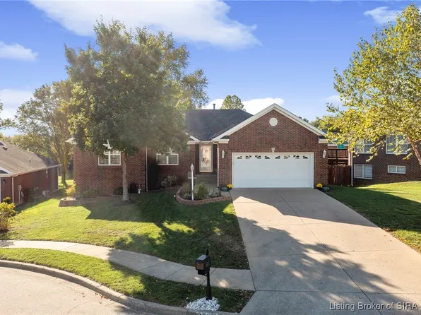 8507 Plum Run Drive, Sellersburg, IN 47172