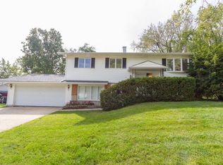 545 Frederick Ln, Hoffman Estates, IL 60169