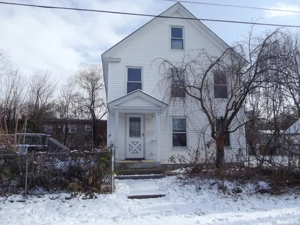 11 Lorenzo St, Leominster, MA 01453