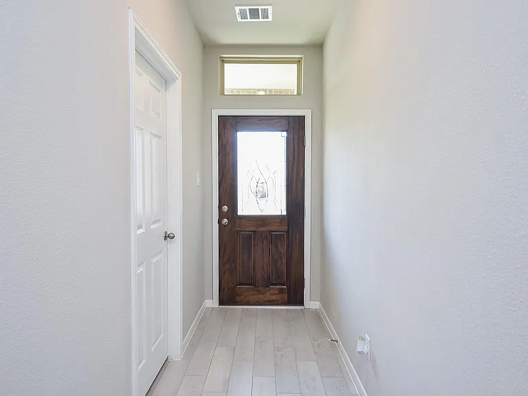 1428 Sundown Glen Ln — Photo 3