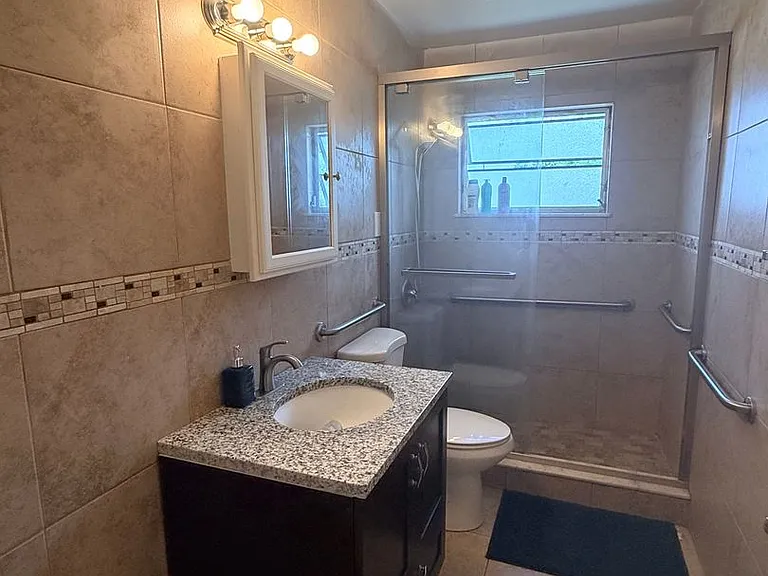 385 E Wildmere Ave — Photo 14