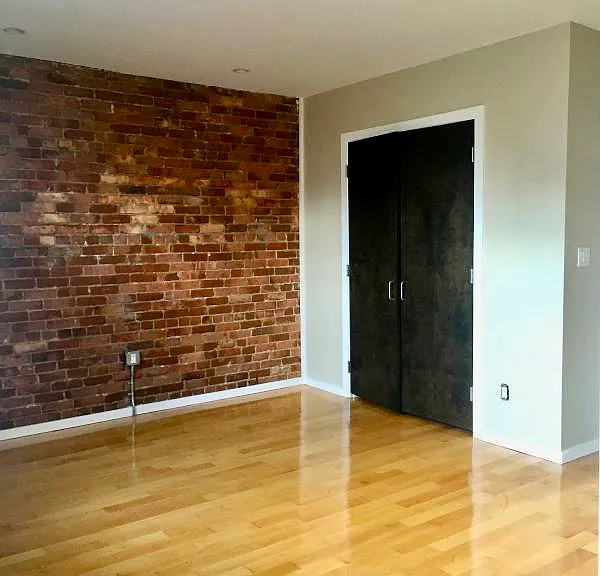 35-36 E Concord St #4 — Photo 9