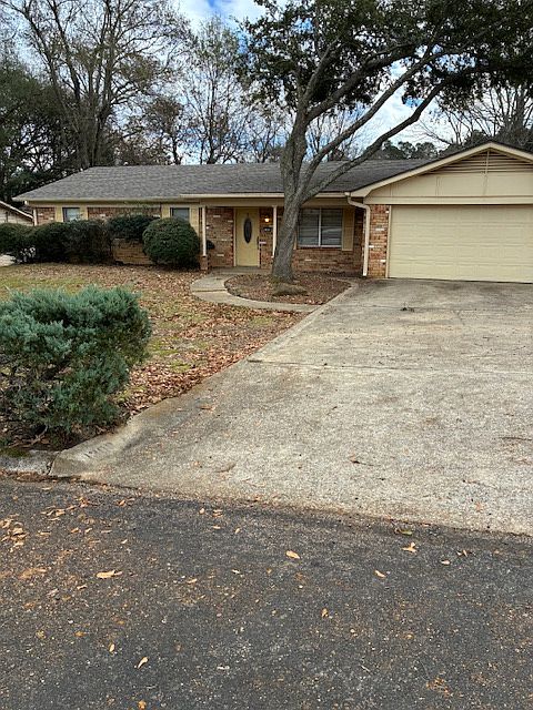1st image of 1300 Alice Dr