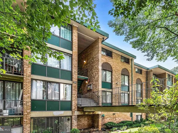 505 N Armistead St APT 102, Alexandria, VA 22312