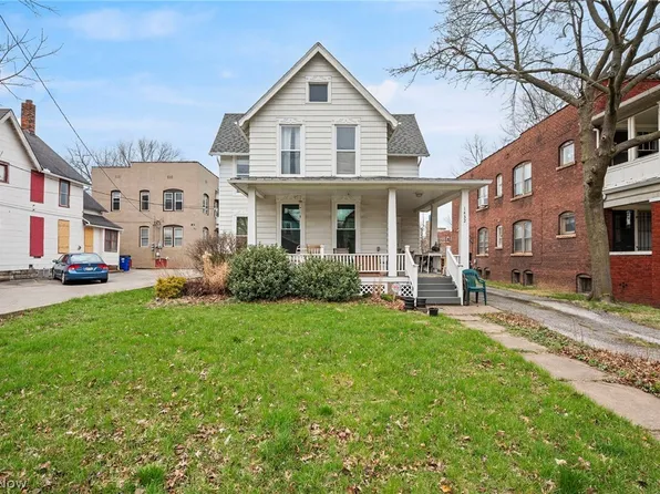 1432 W 110th St, Cleveland, OH 44102