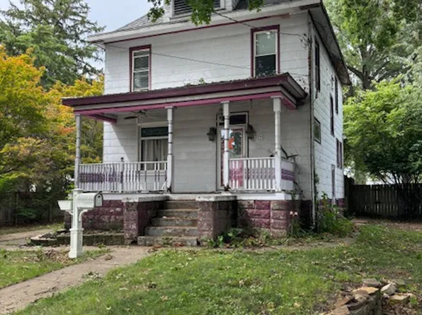 1923 W Alice Ave, West Peoria, IL 61604