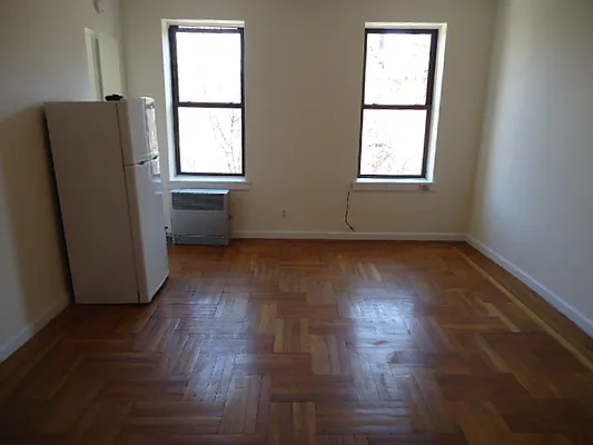 Rented by Hakeem Shahid, LREB | media 7