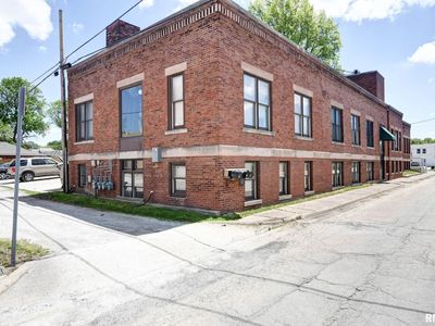 629 W Adams St, Taylorville, IL, 62568