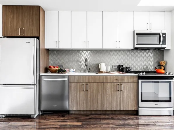 189 Marin Boulevard image 3 of 21