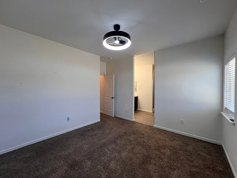 2209 Windrow Dr — Photo 24