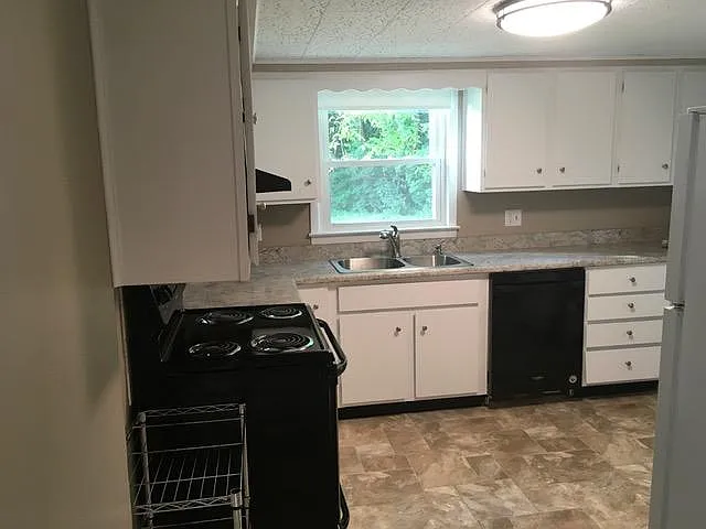 62 Laurel Hill Dr #1 — Photo 4
