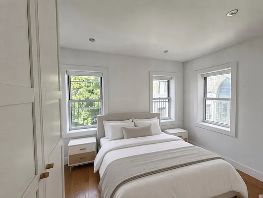 Bedroom, photo 2