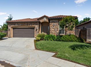 5662 N Sycamore Ave, Fresno, CA