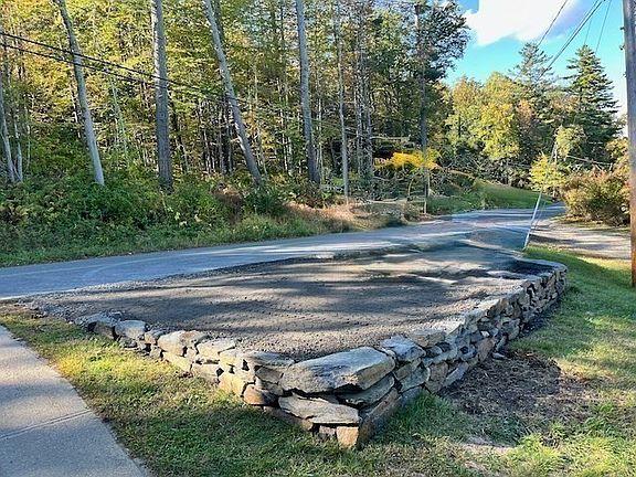 3rd image of 13 Bray Rd