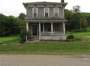 9218 Deacon Rd SW, Bowerston, OH 44695