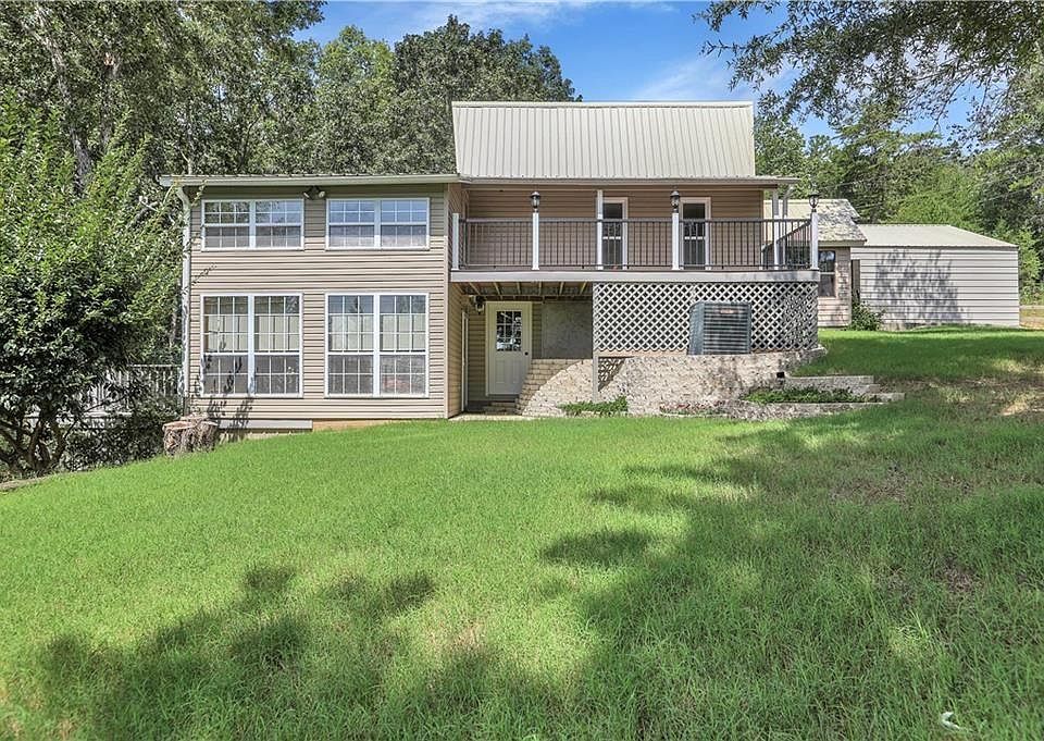 1st image of 22 Etna Loop