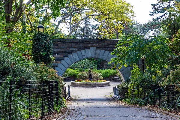 Rented by Douglas Elliman | media 55