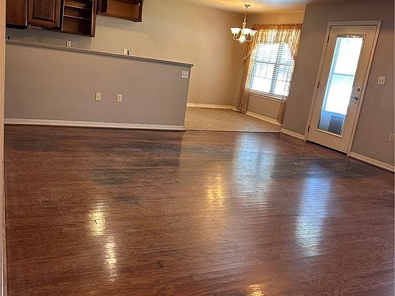 5th image of 107 Ashbrook Ln