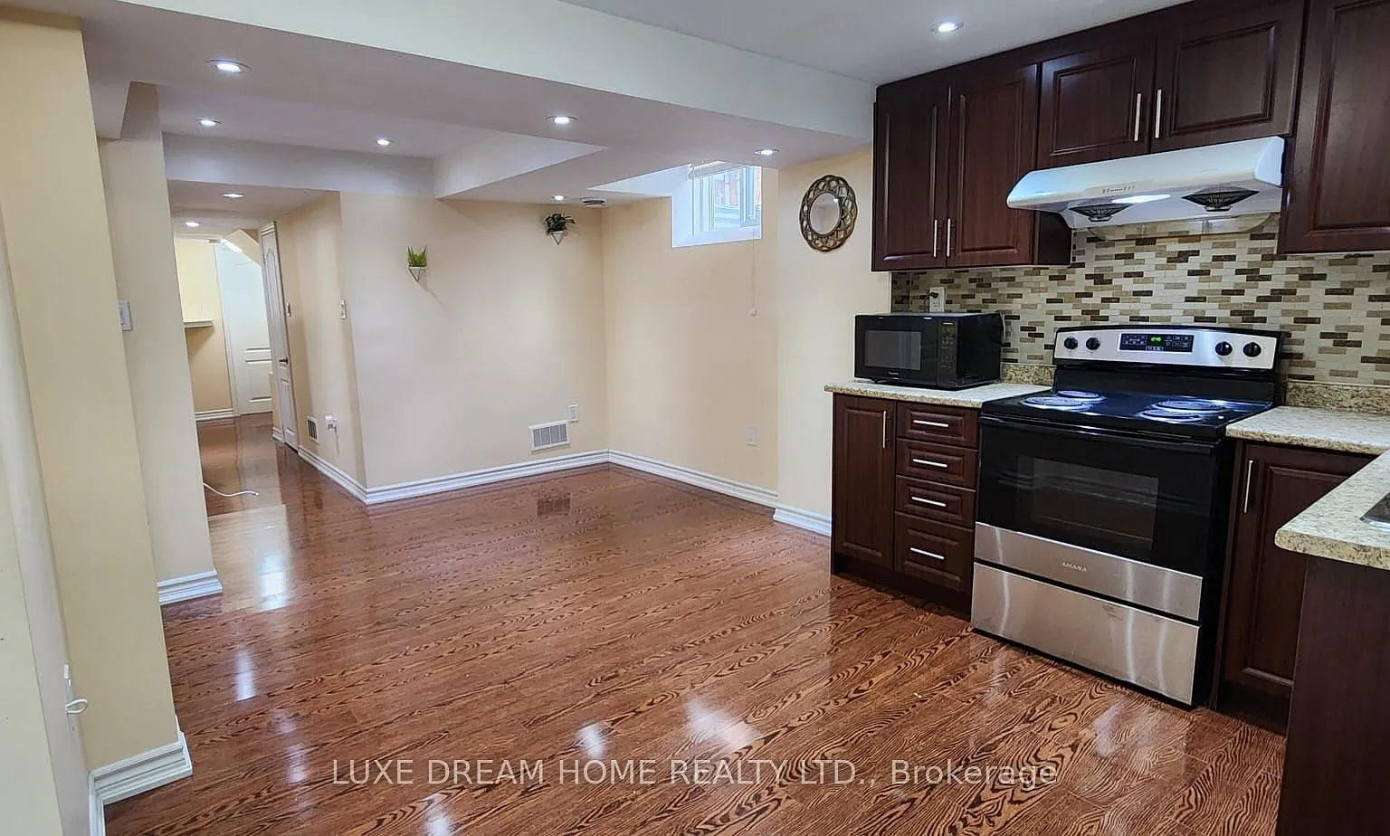 3 bed, $1,950 — Photo 3