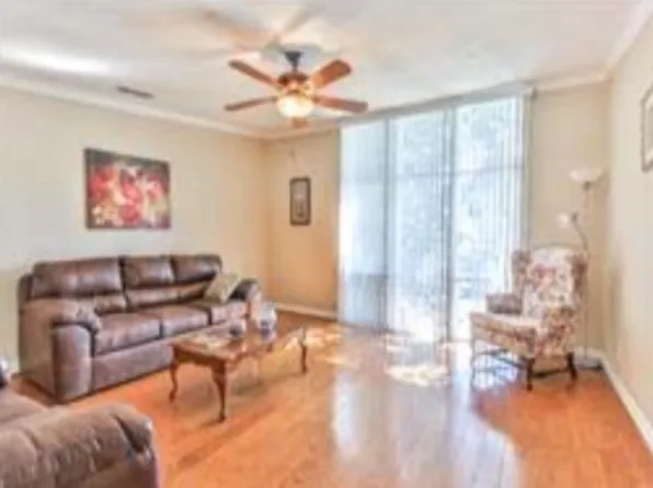 5238 Memorial Dr, Houston, TX 77007