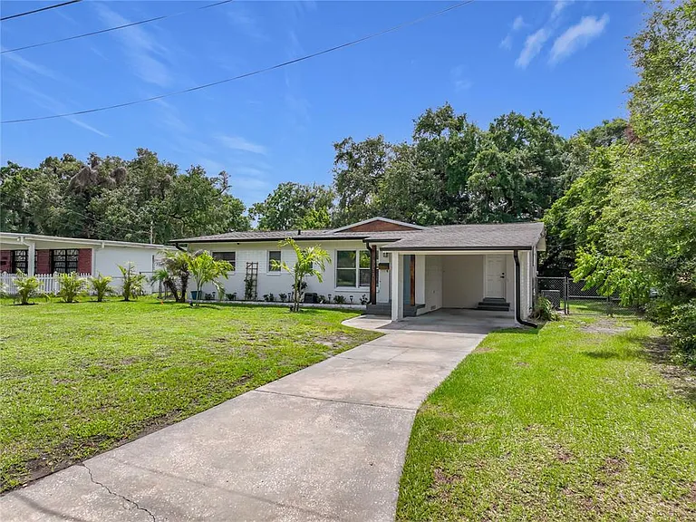 3012 Rogan Rd — Photo 2
