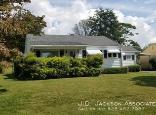 19 Reeves St, Weaverville, NC 28787