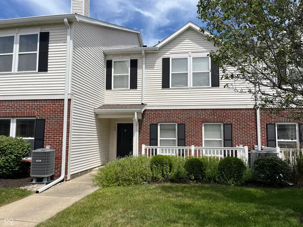 12175 Bubbling Brook Dr Unit 300, Fishers, IN 46038