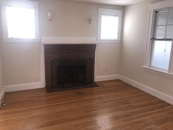 4th image of 320 West St