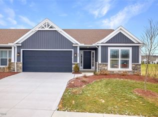 482 Meadow Trl SW, Hartville, OH