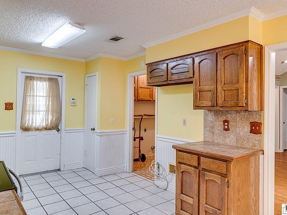 5th image of 306 Lincoln Hill Dr