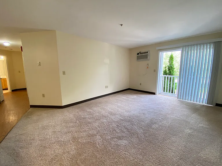 Sunset Ridge Apartments — Photo 40