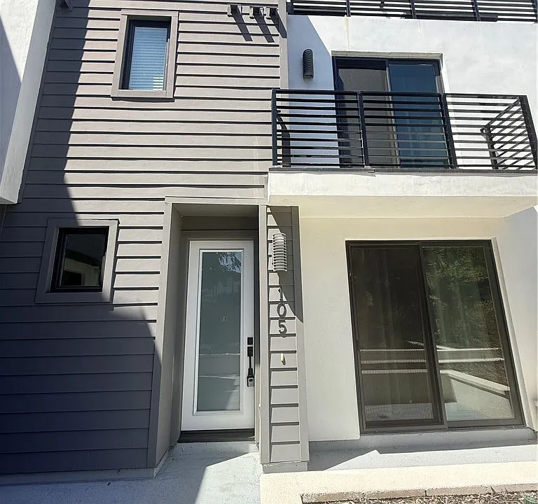 95 Harkness Ave