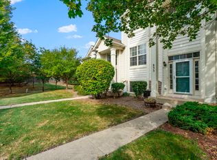 833 Summit Creek Dr #833, Shorewood, IL 60404