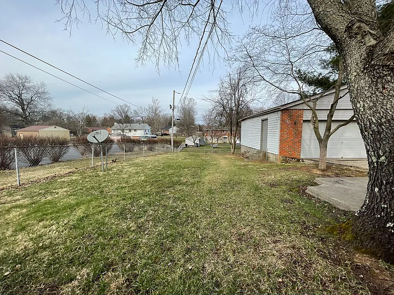 305 Harvard Dr — Photo 22