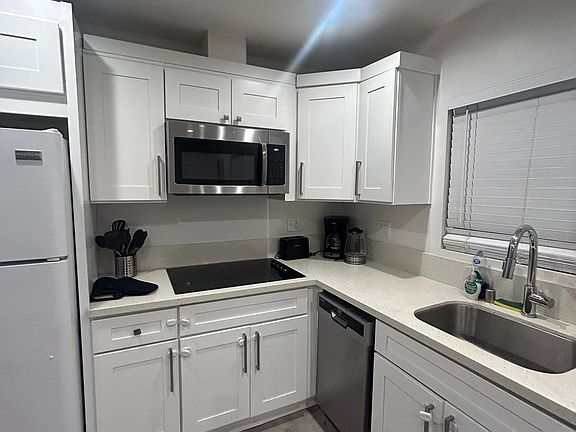 5th image of 8549 Elizalde Ave #2
