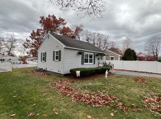 94 Fleming St, Lowell, MA 01851
