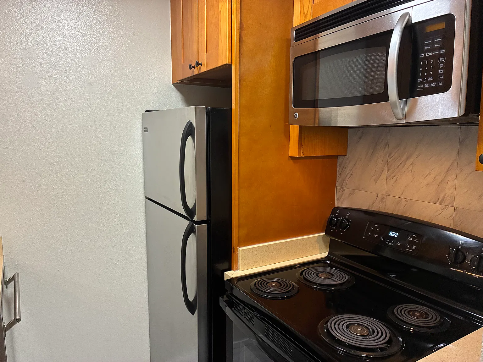 Studio, 490 sqft, $2,250 — Photo 2