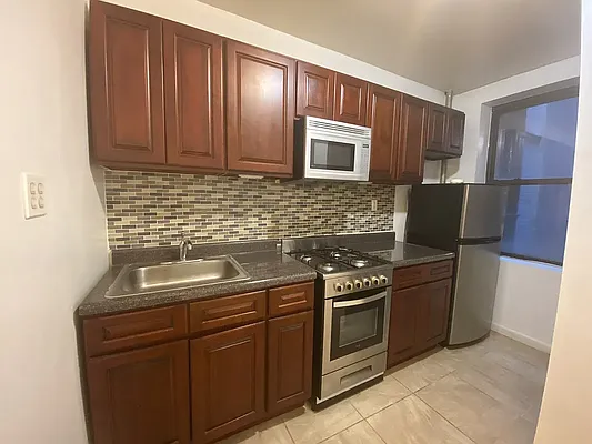 Rented by Compass | media 9