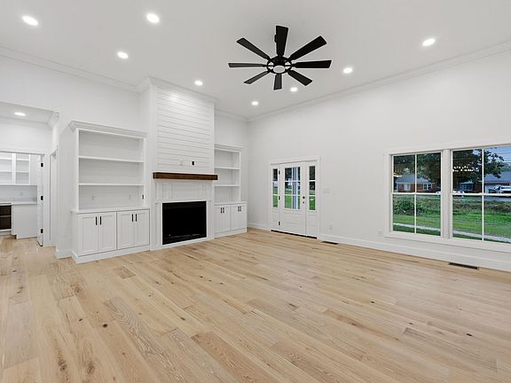5th image of 100 Kirk Dr