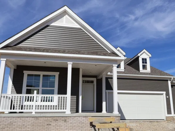 540 Creekside Loop S, Pataskala, OH 43062
