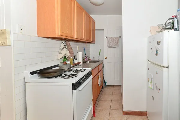 Rented by J Misrahi Realty Corp | media 7