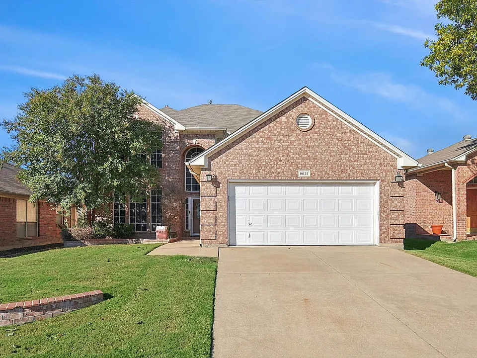 8837 Sunset Trace Dr