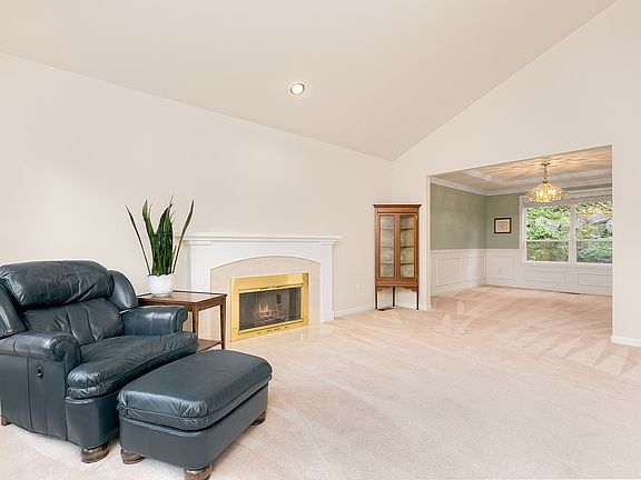 3rd image of 23337 SE 26th Pl