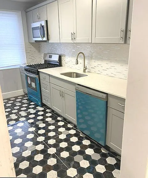 355 Tree St — Photo 22